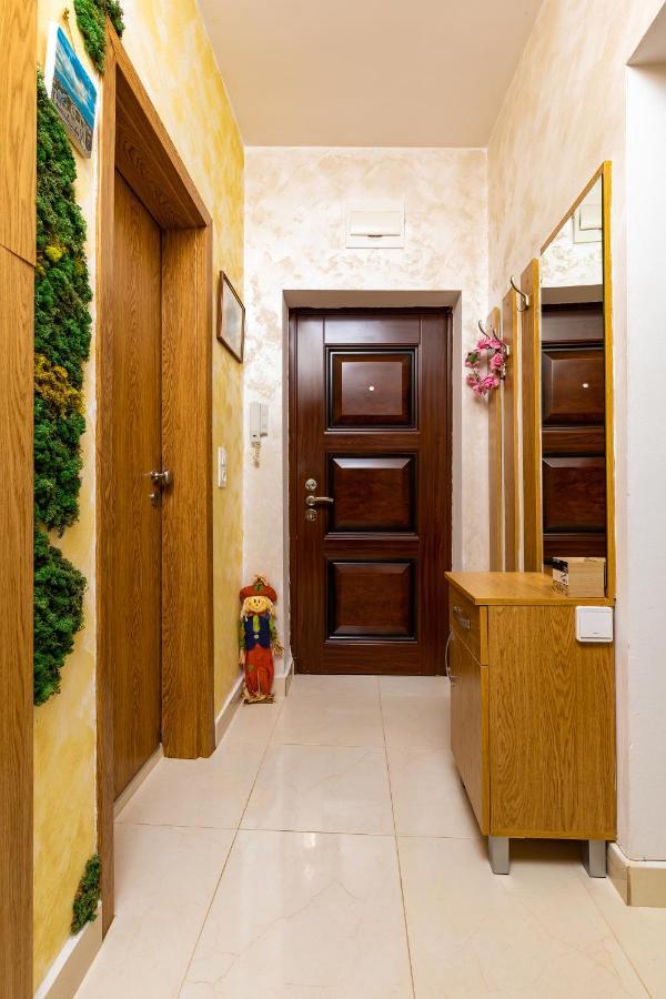 The Plovdiv Pad Your 1-Bd Hideaway In The Center By Flat Mаnager Exterior photo